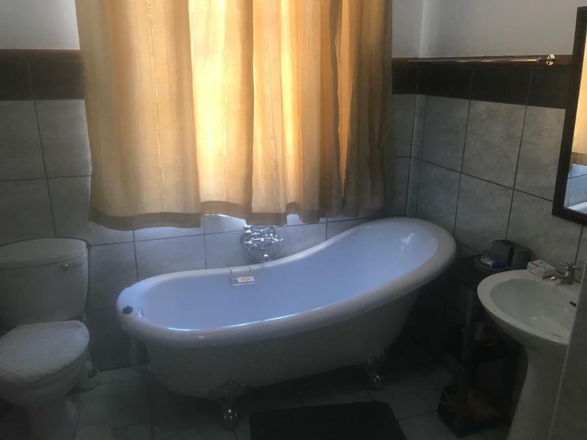 Towerzicht Guest House Ladismith Exterior photo
